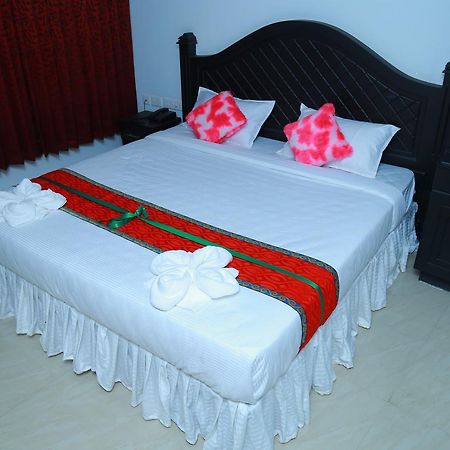 Aarya Bhavan Residency Hotel Малапурам Екстериор снимка