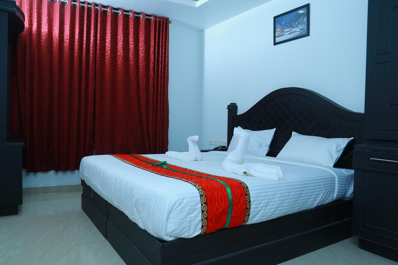 Aarya Bhavan Residency Hotel Малапурам Екстериор снимка
